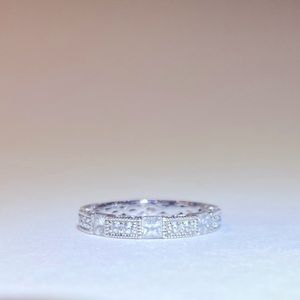 Silver Vanna K Ring size 7